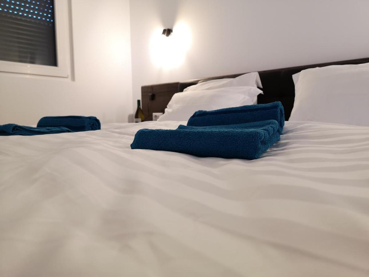 Ared-Atrium Mall Chrysflatty3 Premium Apartment 60Mp Arad Eksteriør billede