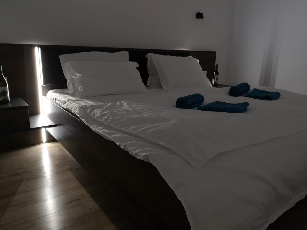 Ared-Atrium Mall Chrysflatty3 Premium Apartment 60Mp Arad Eksteriør billede
