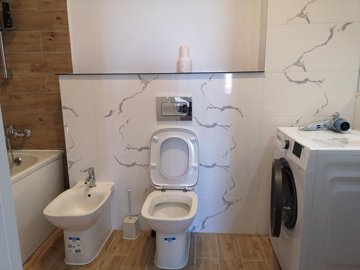 Ared-Atrium Mall Chrysflatty3 Premium Apartment 60Mp Arad Eksteriør billede