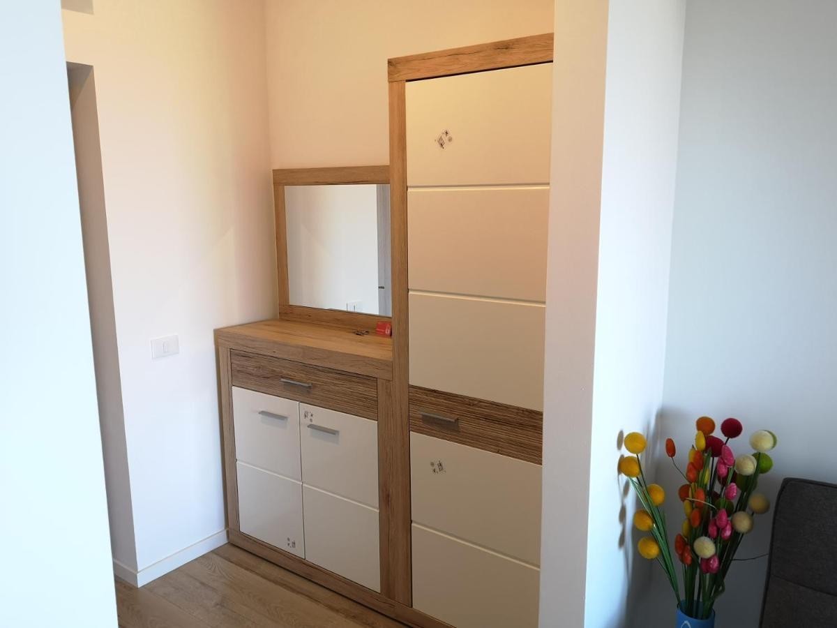 Ared-Atrium Mall Chrysflatty3 Premium Apartment 60Mp Arad Eksteriør billede