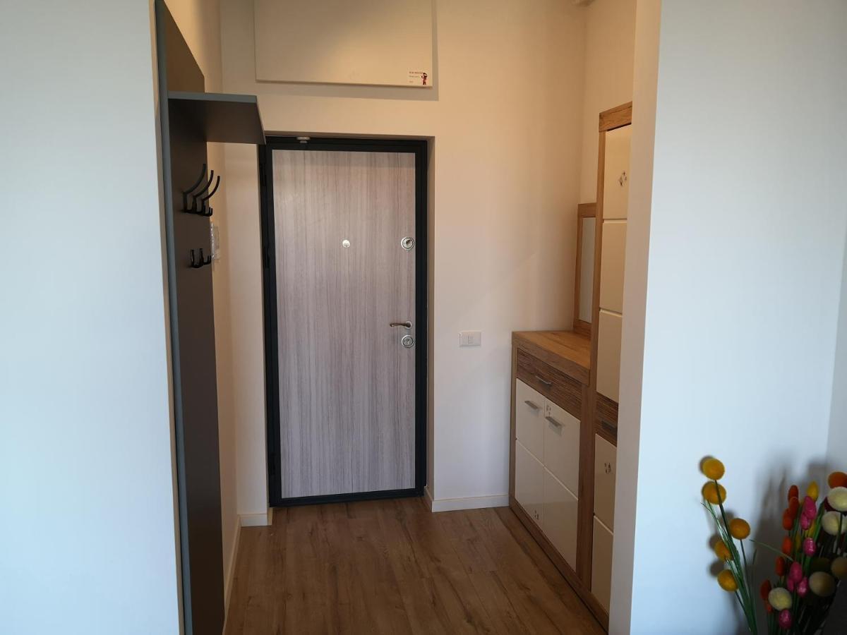 Ared-Atrium Mall Chrysflatty3 Premium Apartment 60Mp Arad Eksteriør billede